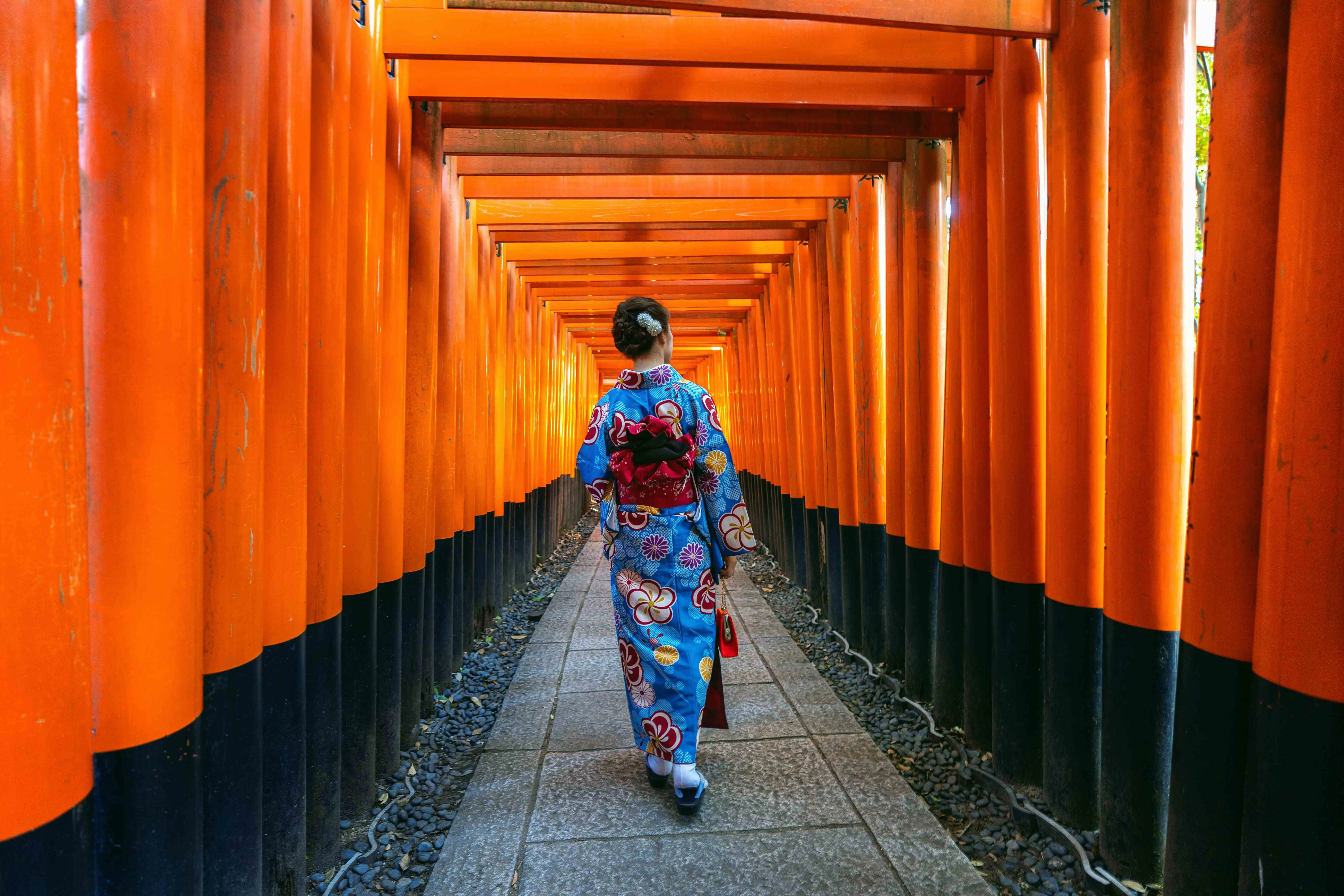asian-women-traditional-japanese-kimonos-fushimi-inari-shrine-kyoto-japan_11zon.webp